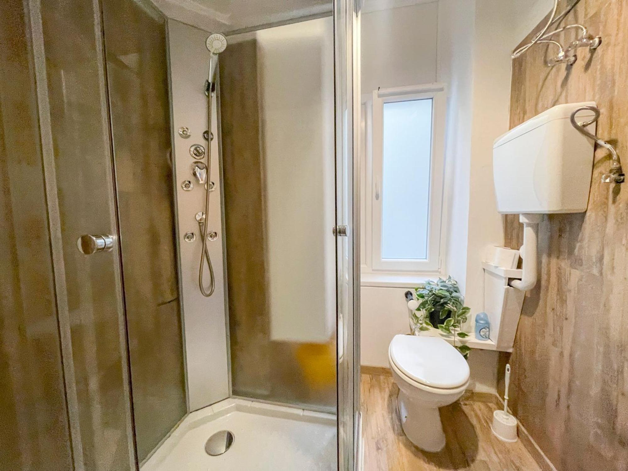 Free Parking, Downtown Apartment Near New York Cafe Budapest Eksteriør billede